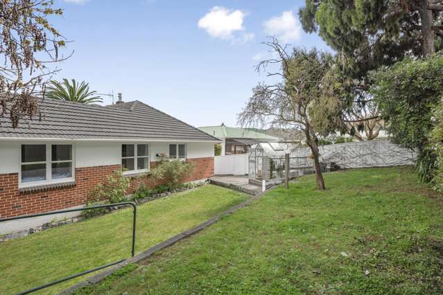 2 Isabel Grove Wainuiomata_4