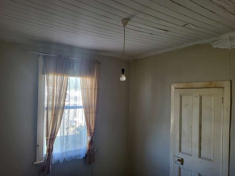 139 Main Street Mataura_9