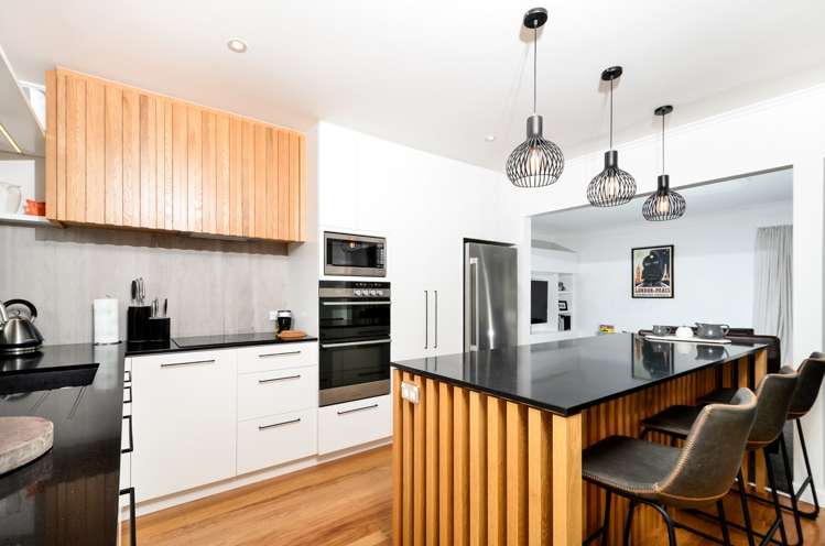 1 Crompton Road Massey_5