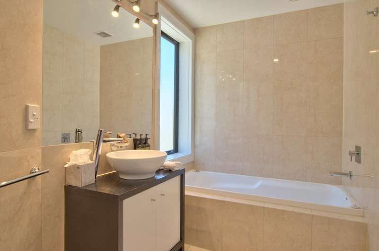 1005/34 Lake Esplanade Queenstown_15