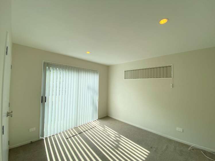 59 Leo Street Glen Eden_13