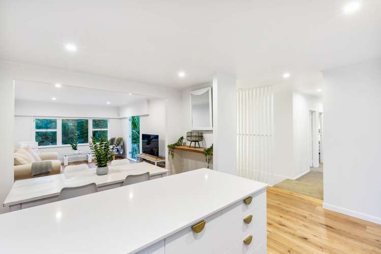 8 Daffodil Street Titirangi_12