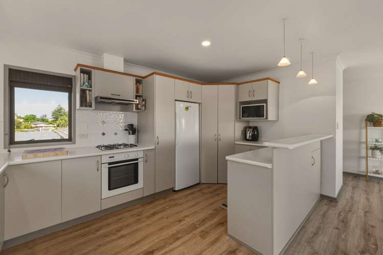 1A Weka Street Matua_5