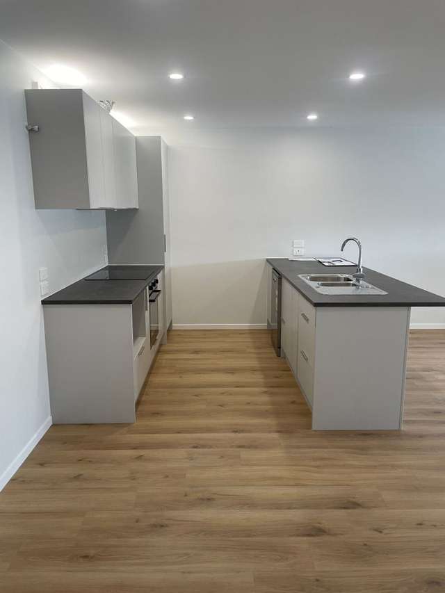 5 Dee Place Torbay_4