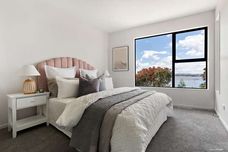 2/24 Carnoustie Drive Wattle Downs_13