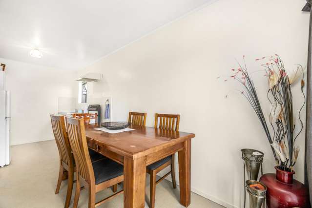 1/12 De Bloge Place Clendon Park_3