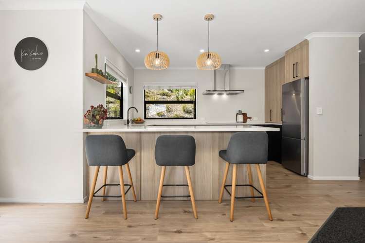 82 Kotare Street_3