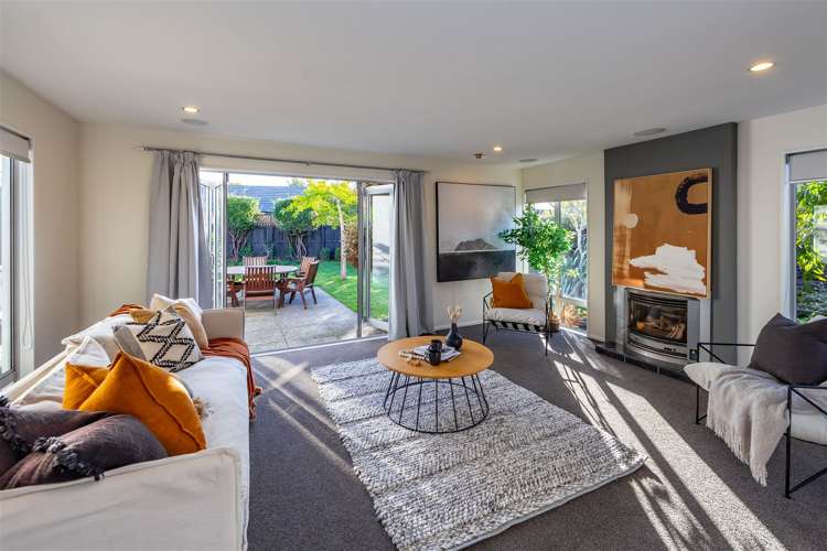 15 Riverwood Boulevard Redwood_12