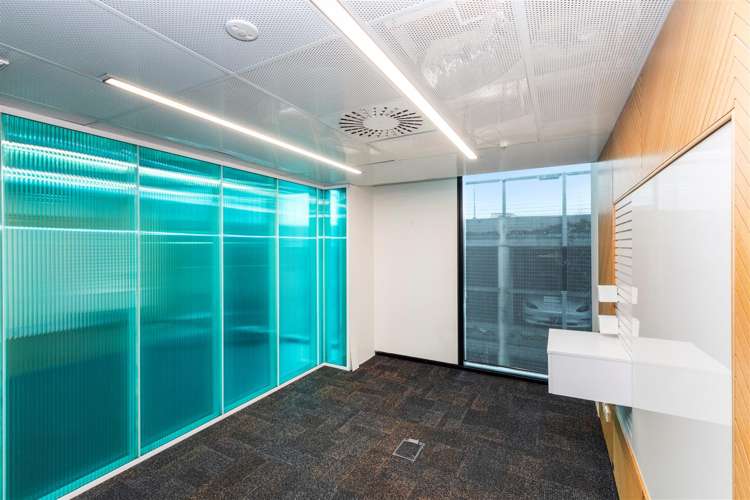 335 Lincoln Road Addington_9