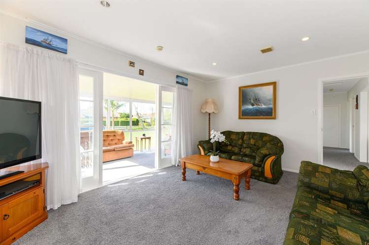 65 Beach Road Te Atatu Peninsula_17