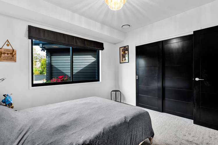 4 Cessna Lane Glen Avon_24