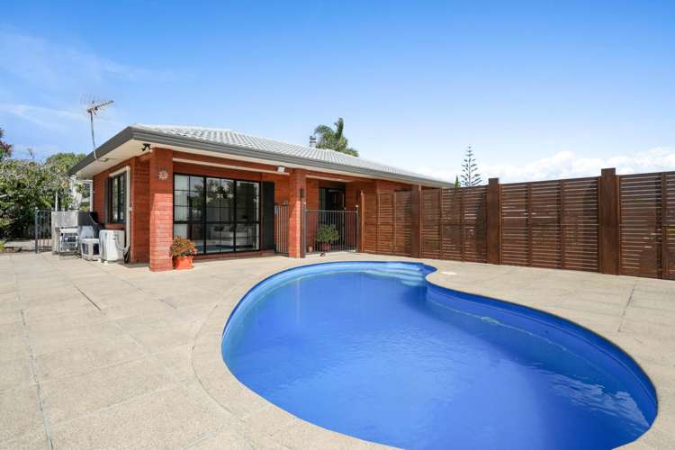 8 John Lister Close Golflands_21