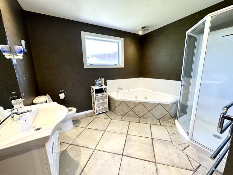 52 White Street Newfield_13