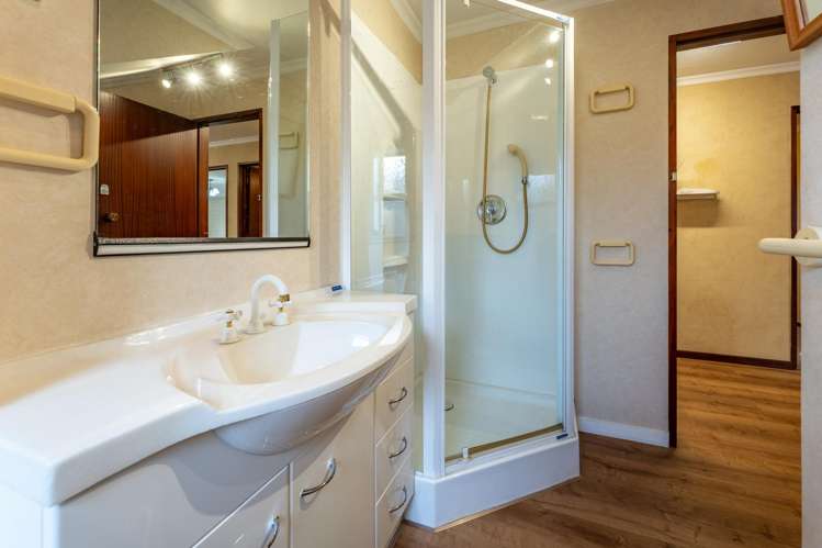 14 Orielton Place Gleniti_36