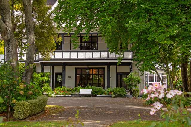 15 and 17B Keir Crescent Lansdowne_1