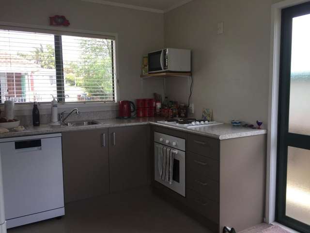 A/11 Sherwood Avenue Te Atatu South_1