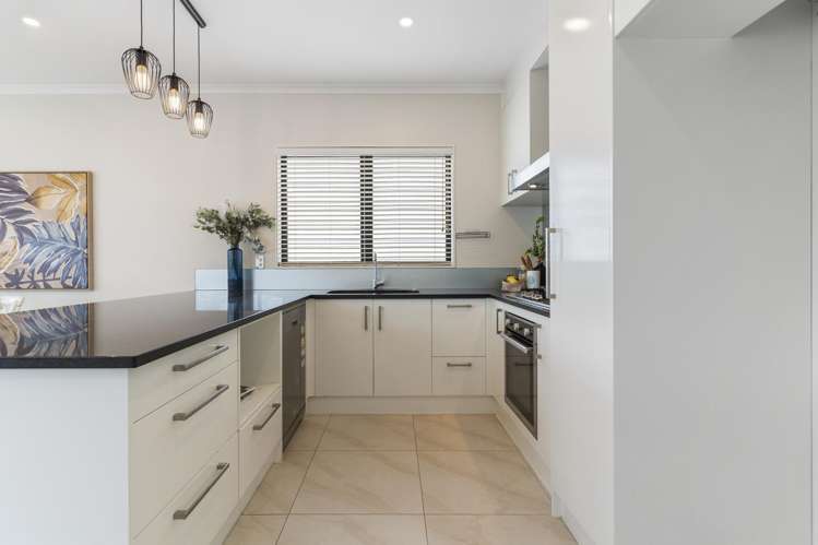 20 Atalanta Way Beachlands_12