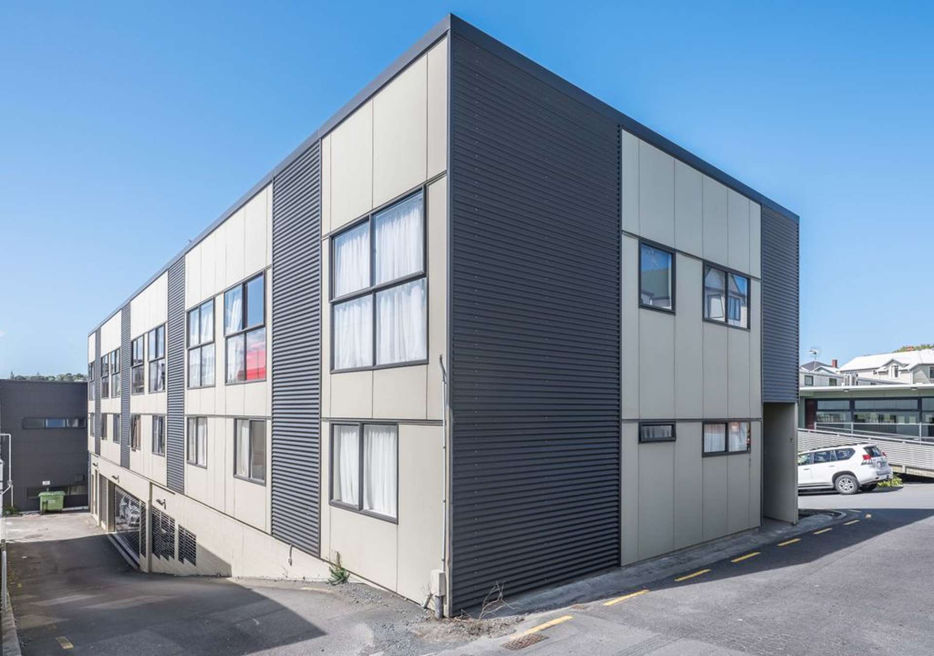 2/7 Hall Avenue Newtown_0