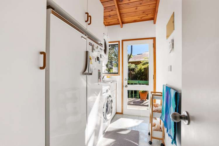 261 Konini Road Titirangi_18