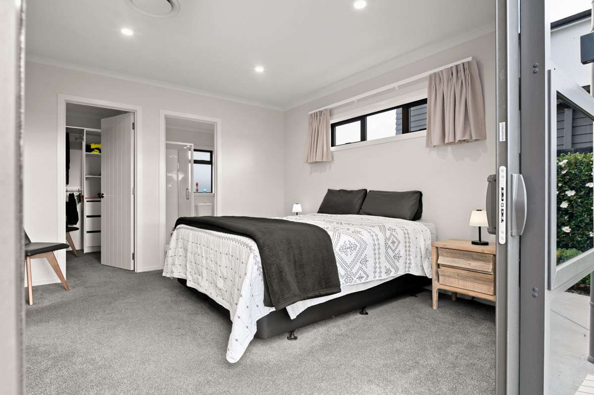 2 Probert Crescent_5