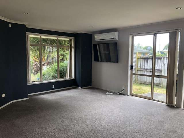 16 Nobleman Place Hamilton East_2