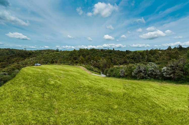 31 Karahiwi Lane Dairy Flat_9