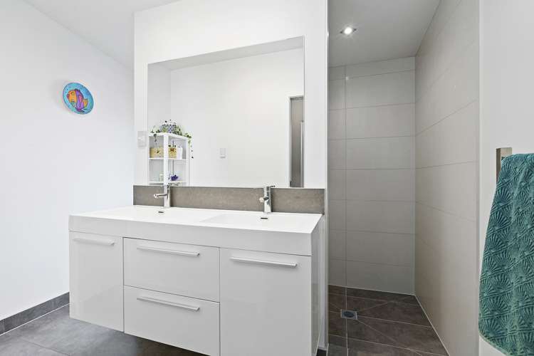 28 Alpers Ridge Leamington_10