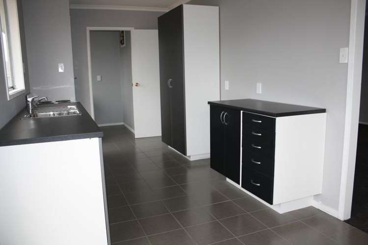 16 Ngatira Place Clendon Park_9