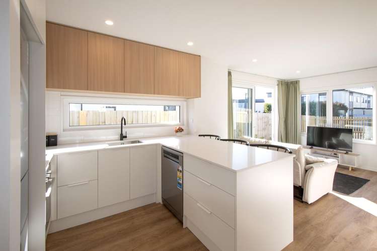 1/61 Waltham Road Sydenham_3