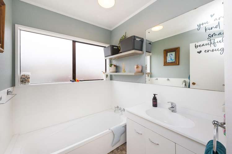 5 Cedar Grove Highbury_13