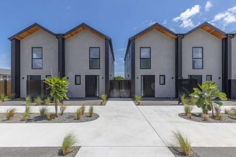 624A Queen Street East (units A, B, C, I & J)_2