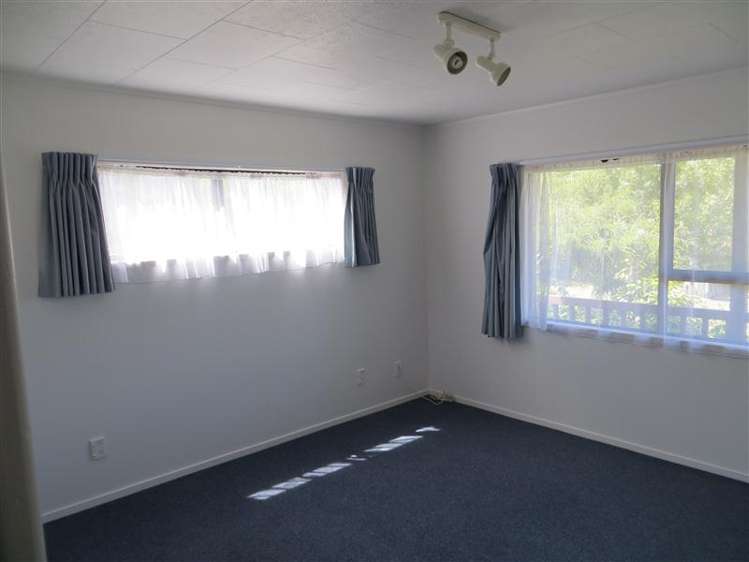 8 Leiden Place 3320_4
