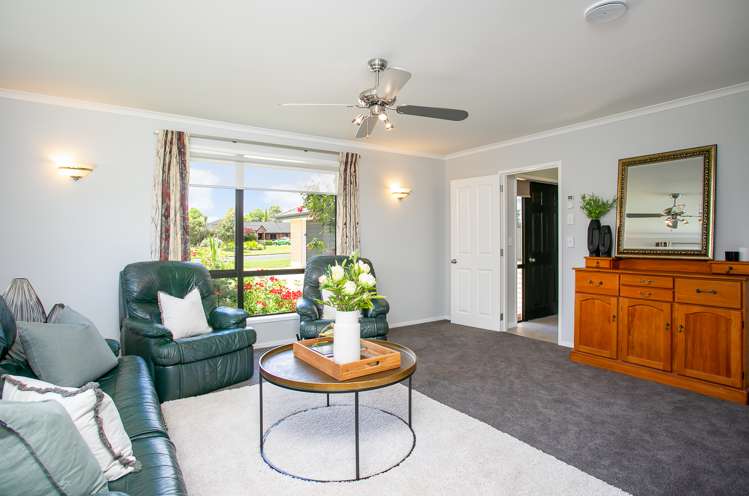 14 De La Mare Drive Leamington_9