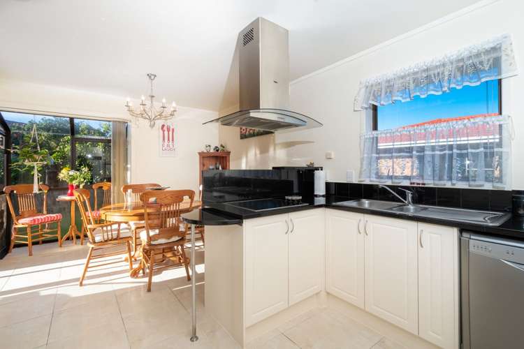 12 Annette Avenue Te Atatu South_10