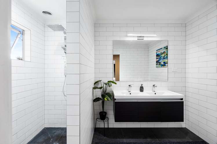 48 Robinson Crescent Tamatea_11