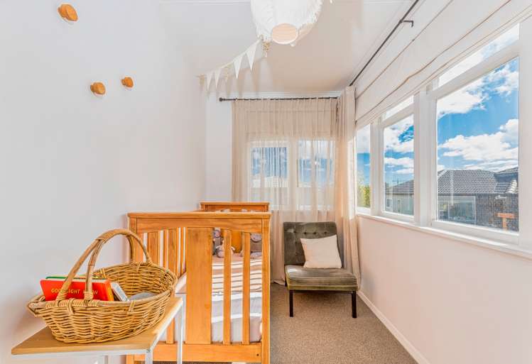 10 Marie Crescent Te Atatu South_15