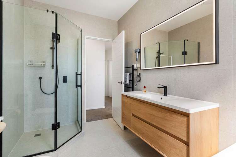 5 Korowhiti Road Clarks Beach_9