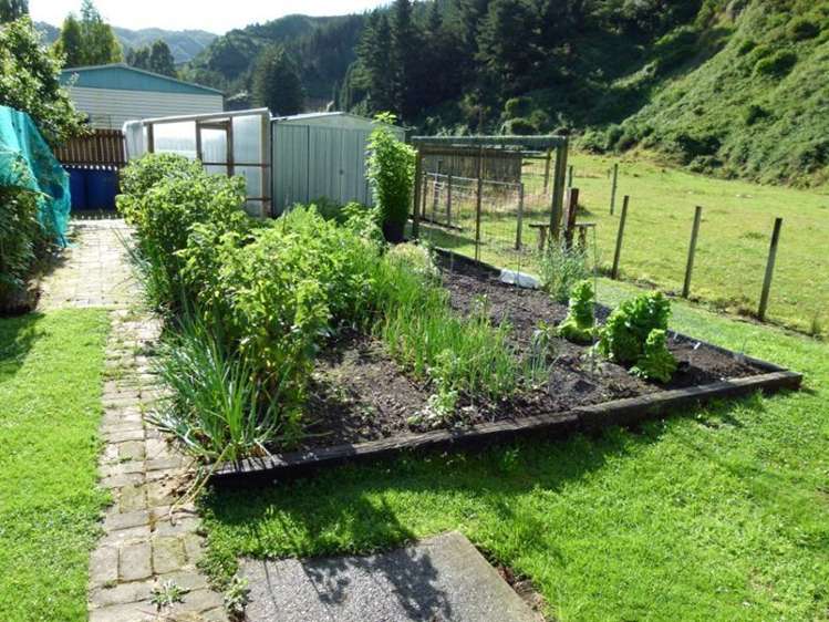 3 Rosstown Road Reefton_8