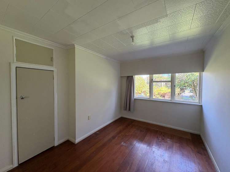 93 MacArthur Street 10516_5