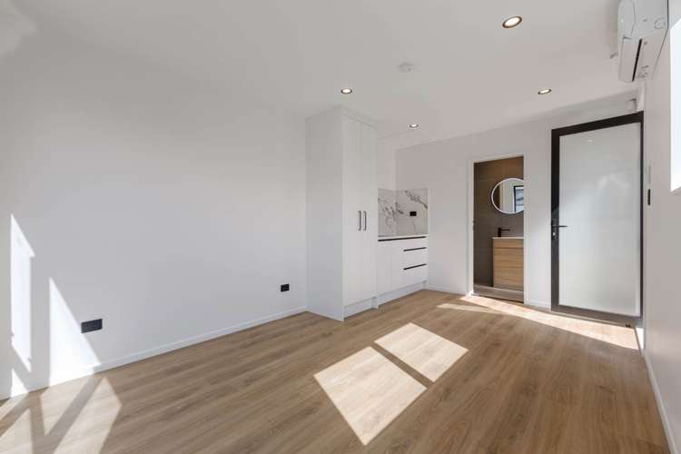 16 Whare Kauri Road Papakura_10