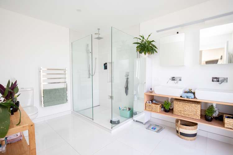 71 Esk Road Miranda_16