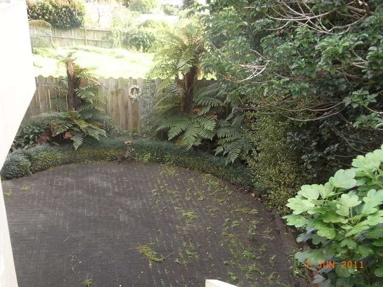 2/11 Silkwood Grove Totara Heights_11