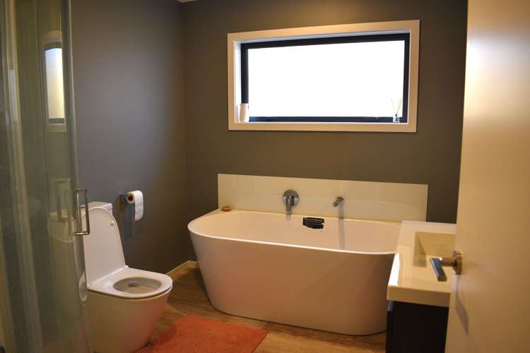 25 Te Ara o Roimata Wainuiomata_14