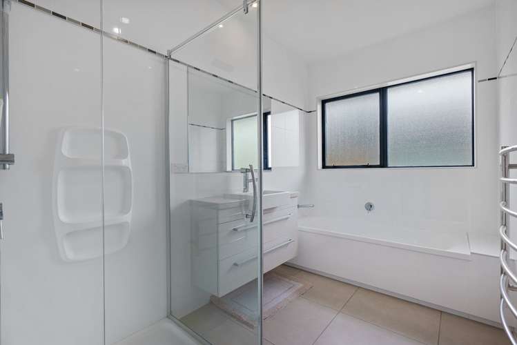 10 Andalusian Way Karaka_7