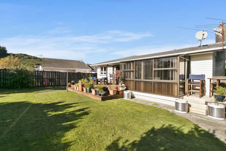 57 Parkway Wainuiomata_14
