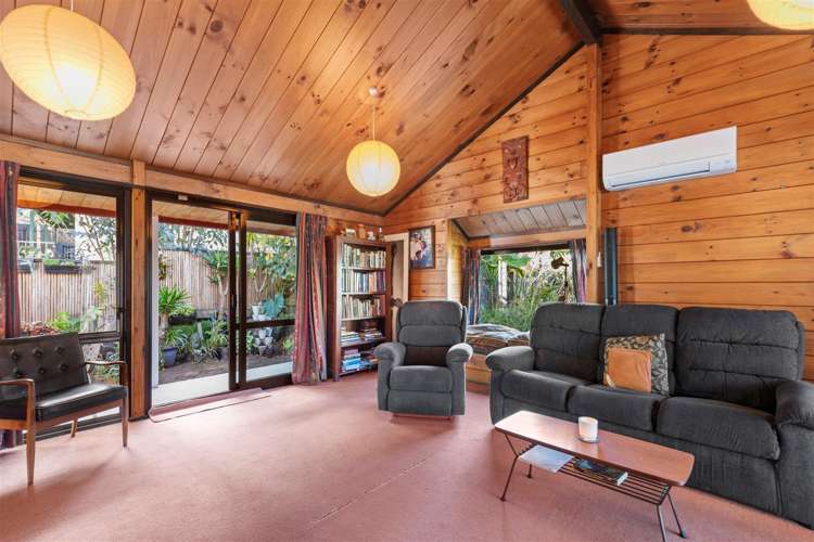 7 Spruce Place Totara Heights_10