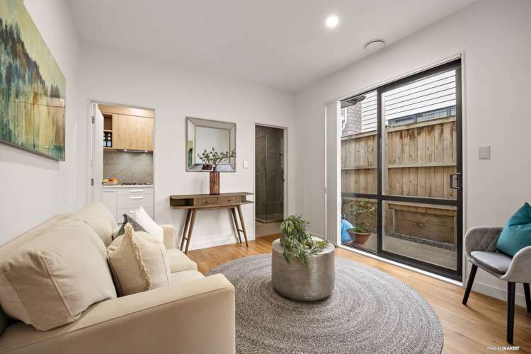 5 Christella Street Flat Bush_17