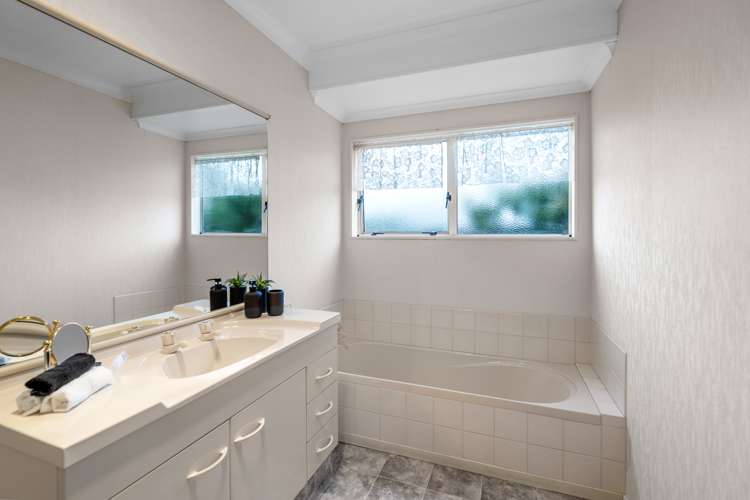 147 Sapphire Drive Hairini_21