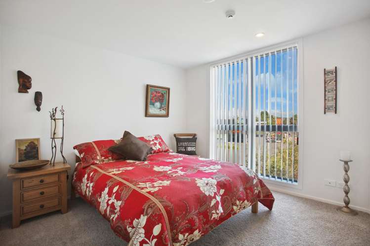 2A/84 Gunner Drive Te Atatu Peninsula_7