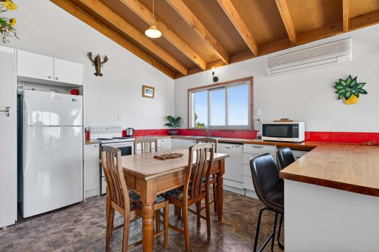 22 Seaview Avenue Cape Palliser_7